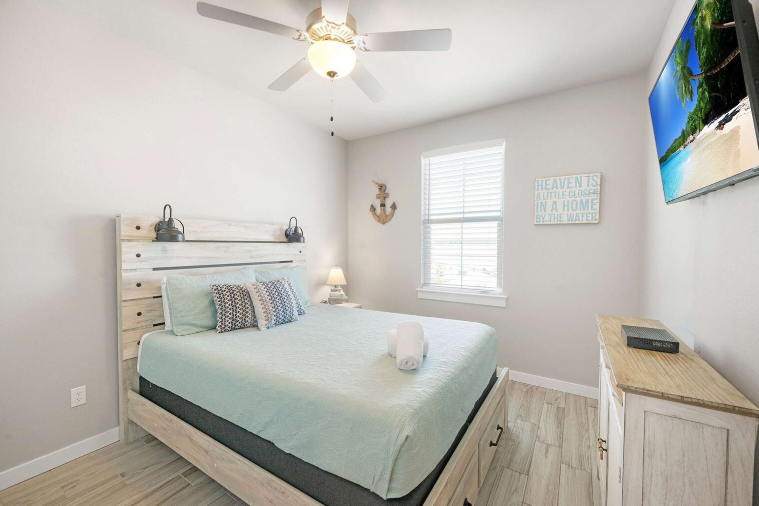 Building Photo - 1701 S Station St