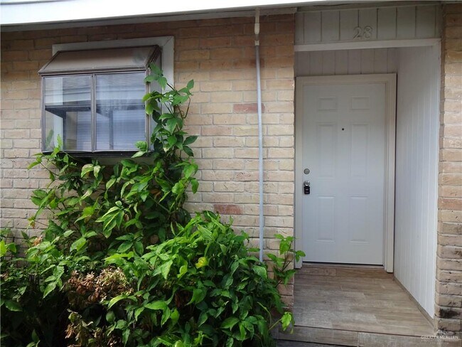 Building Photo - 111 Yuma Ave