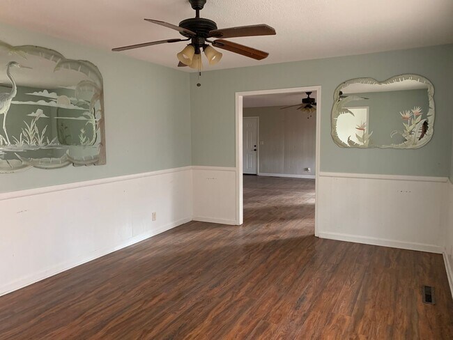 Building Photo - Country Setting 3/2 Located in Lake Park, GA
