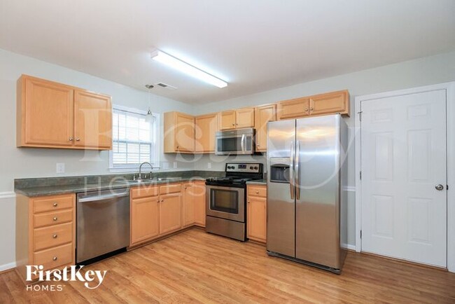 Building Photo - 6135 Birkdale Dr