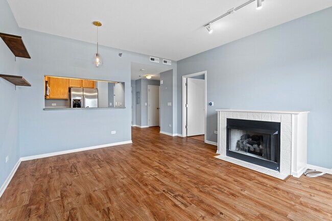 Building Photo - 100 N Hermitage Ave