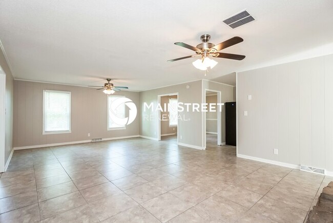 Building Photo - 135 Dundee Dr