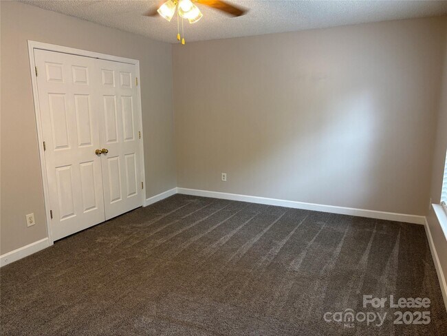 Building Photo - 2032 Beckwith Ln