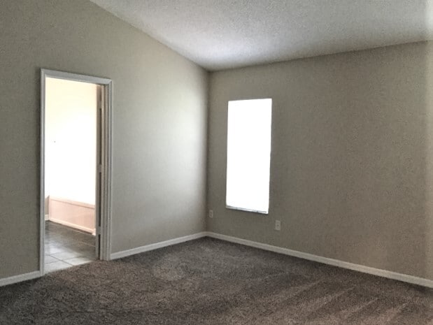 Building Photo - 1054 Royal Oaks Dr