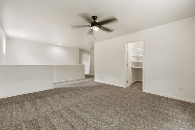 Building Photo - MOVE IN READY NOW! A/C! Multi generational living? Home office? Tumwater School District