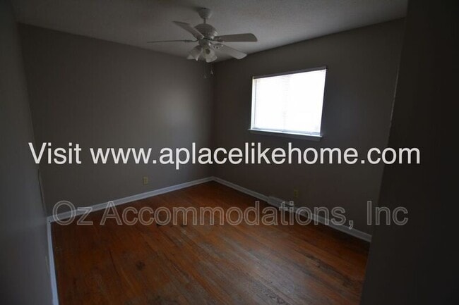 Building Photo - 1606 N 63 Pl