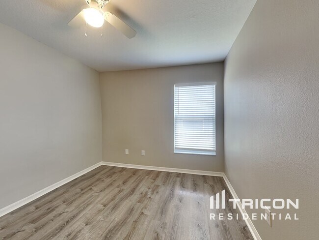 Building Photo - 5547 Braddock Dr