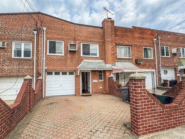 Building Photo - 151-17 7th Ave
