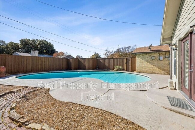 Building Photo - 1312 Goodwin Dr