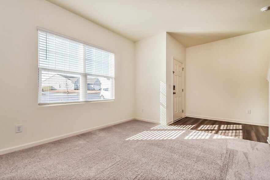 Building Photo - 367 Greenwalk Pl