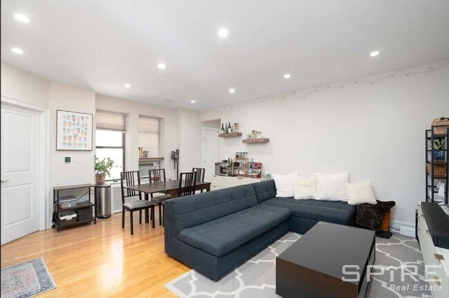 Building Photo - 2 bedroom in NEW YORK NY 10033