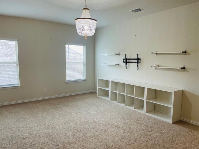 Building Photo - 4118 Kingsley Ave