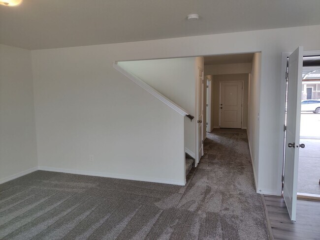 Building Photo - Gorgeous 3 Bedroom Home + office in Mountain Vista Ranch!