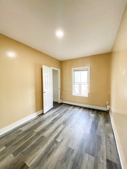 Building Photo - 15 8th Ave