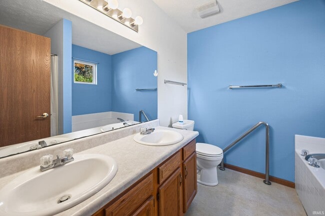 Building Photo - 116 N Furlong Dr