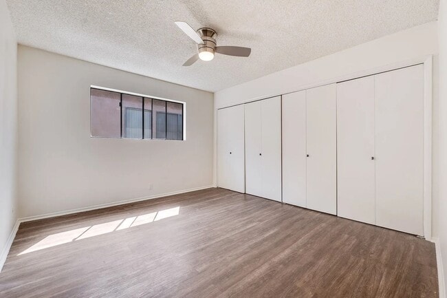 Building Photo - 540 E Hyde Park Pl