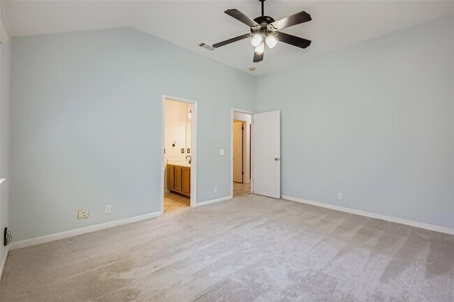 Building Photo - 903 Jasmine Trail