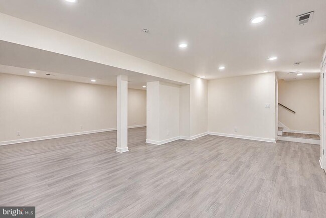 Building Photo - 3107 Ladova Way