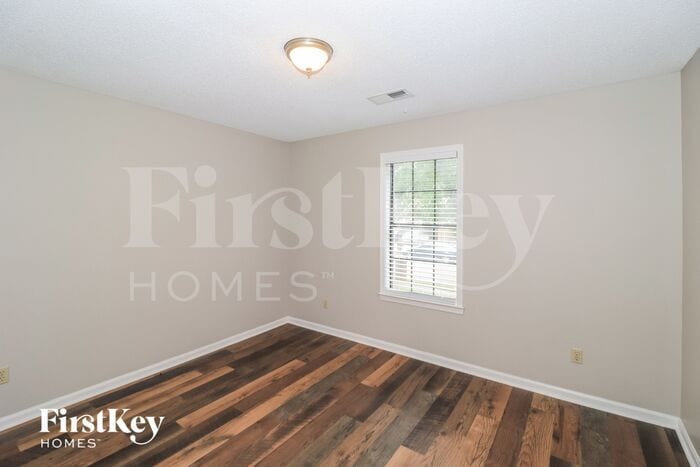 Building Photo - 9166 Valkrie Ln