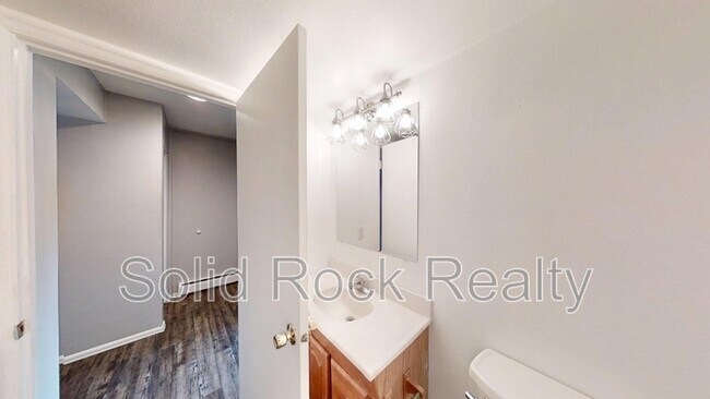 Building Photo - 4545 N Carefree Cir