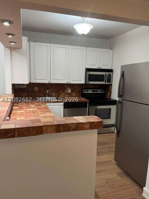 Building Photo - 1455 N Treasure Dr