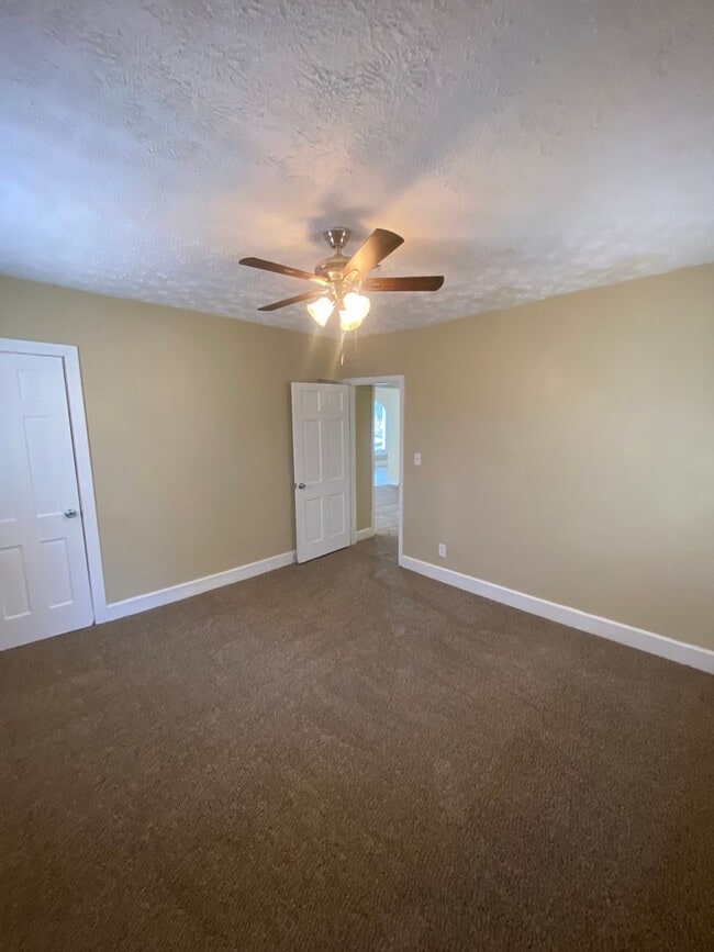 Building Photo - **Available Now**Remodeled Midtown Columbus, GA 3 Bedroom / 2 Bathroom Home for Rent***