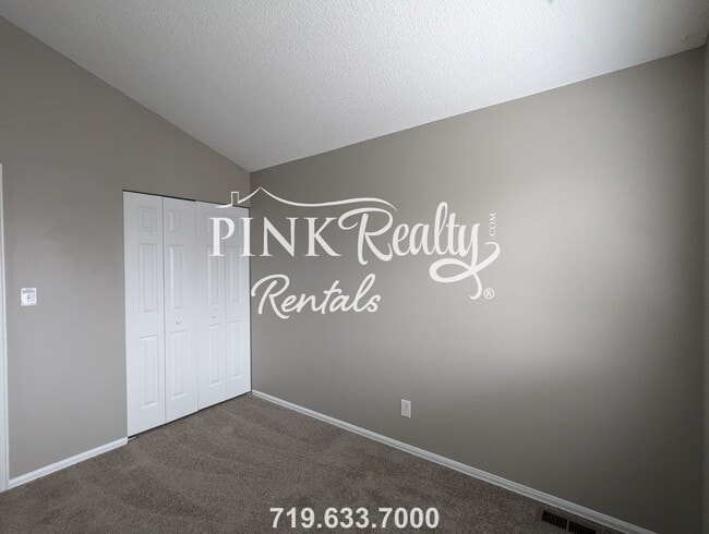 Building Photo - 3418 Foxridge Dr