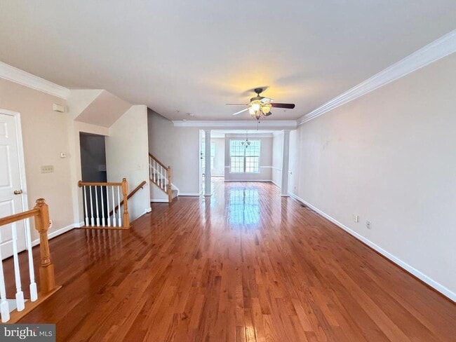 Building Photo - 225 Deer Meadow Ln