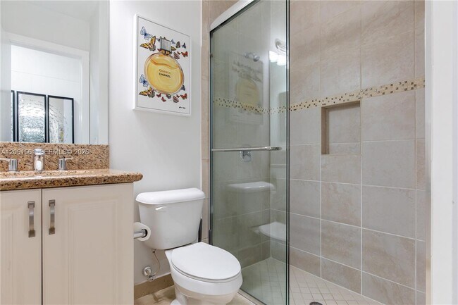 Building Photo - 9529 Eden Roc Ct