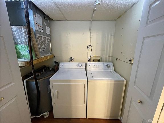 Building Photo - 2275 Nutmeg Ct