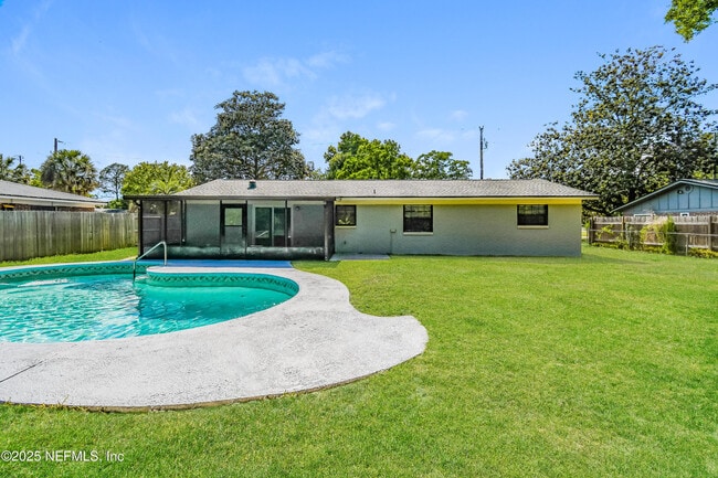 Building Photo - 1061 Grove Park Dr E