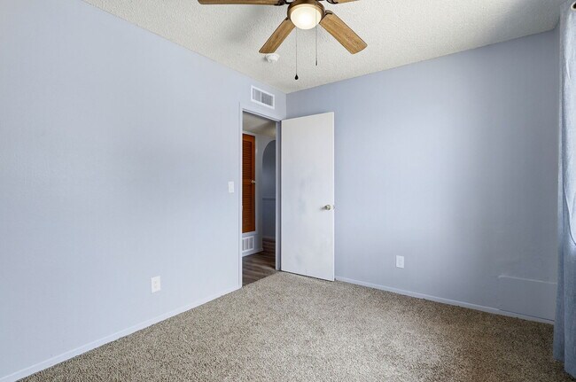 Building Photo - 1610 Dale Douglas Dr