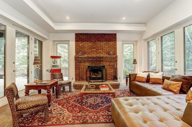 Building Photo - 25 Highfield Ct