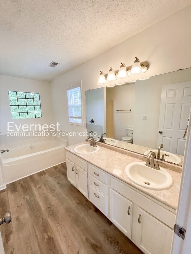 Building Photo - 2503 Elkmont Dr