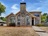Building Photo - 1008 Kenbob Cir