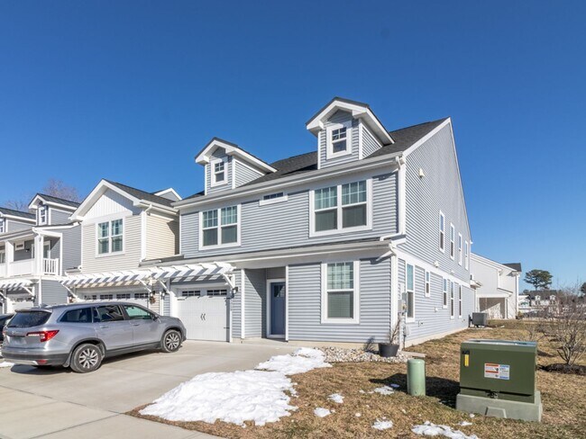 Building Photo - Year round - Furnished Townhome - Frankford