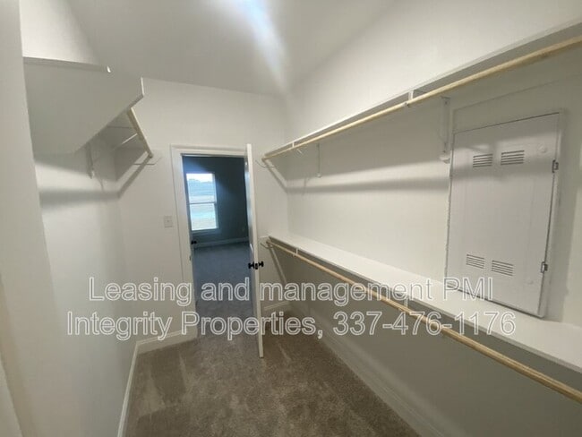 Building Photo - 109 Interpreter St
