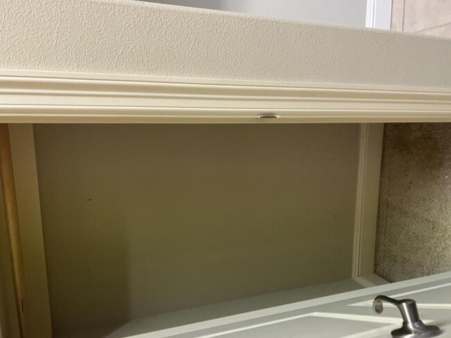 Building Photo - 15715 SE Bybee Dr