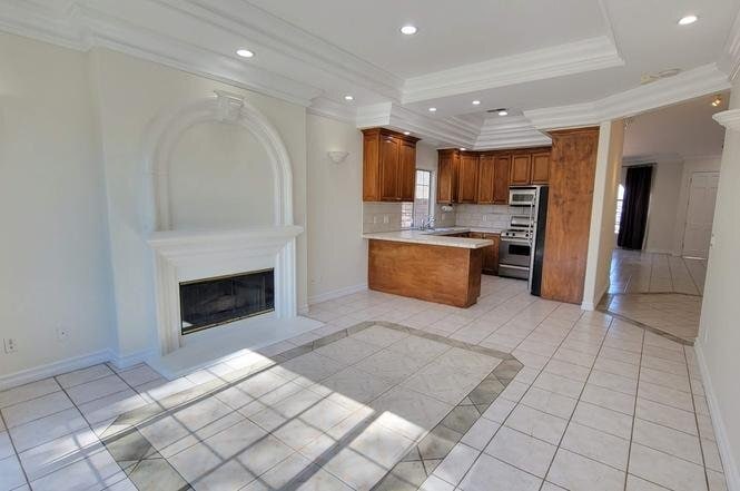Building Photo - 6145 Shadyglade Ave