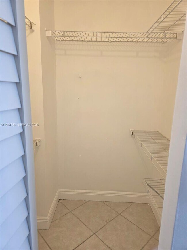 Building Photo - 18151 NE 31st Ct