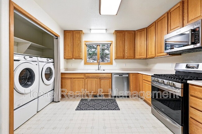 Building Photo - 2513 Egbert St
