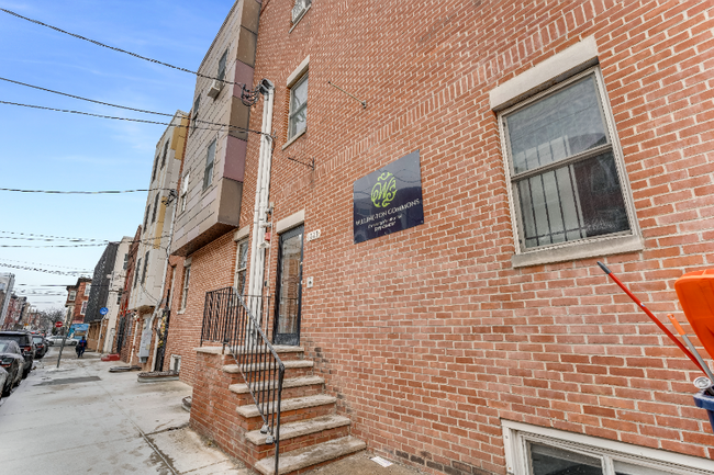 Building Photo - 1623 Willington St