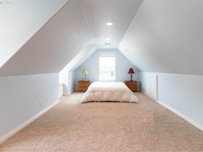 Building Photo - druc01