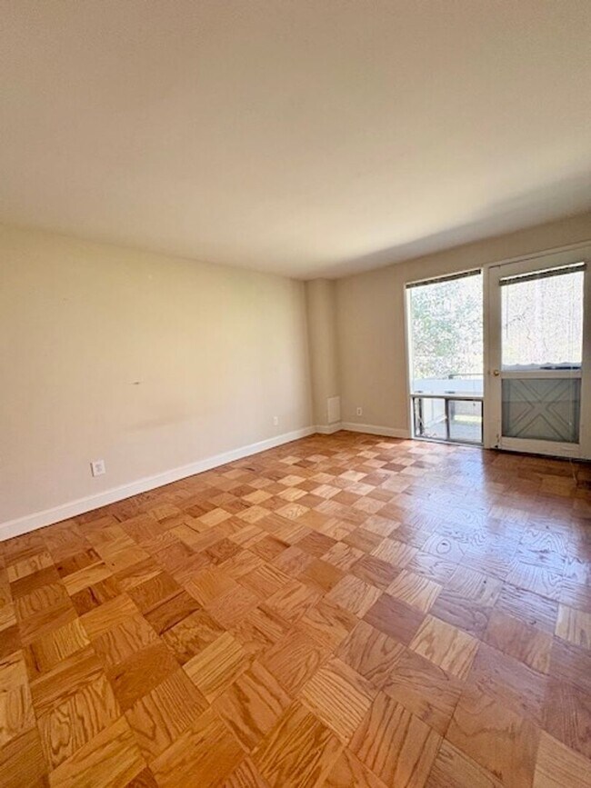 Building Photo - Remodeled 2 BR 1BA in Bethesda. Private front patio. Most utilities included.
