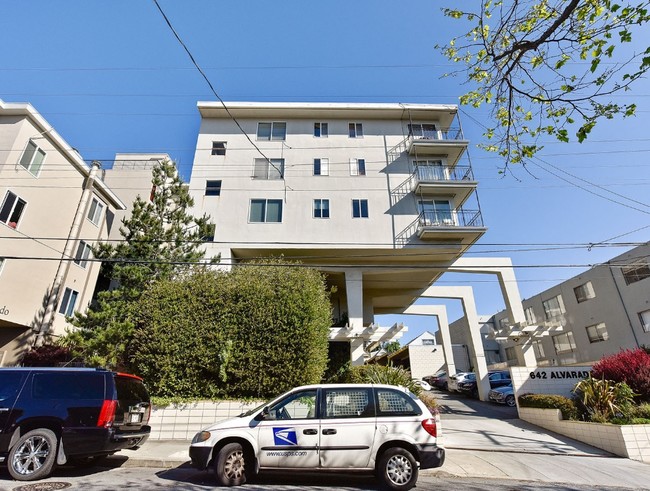 Building Photo - 642 Alvarado