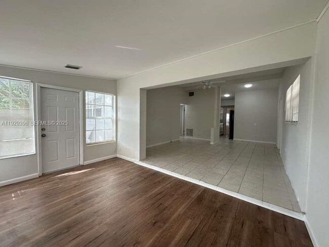 Building Photo - 1790 NE 18th St