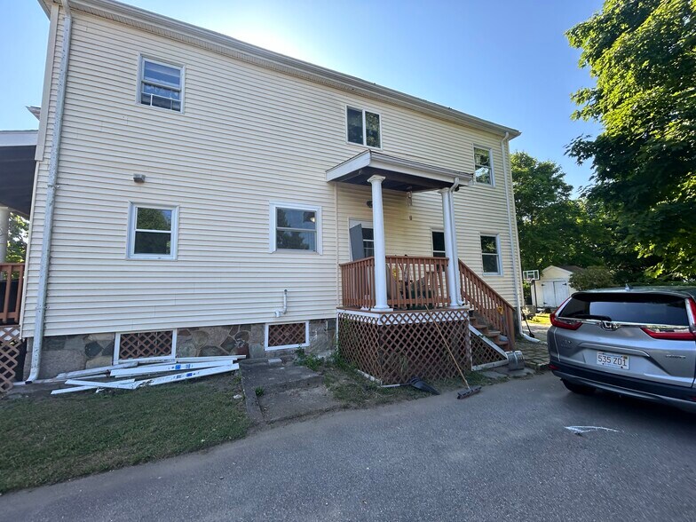 Building Photo - 55 Cushing Ave