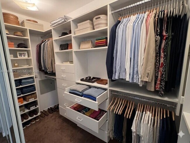 Building Photo - 3610 Yacht Club Dr