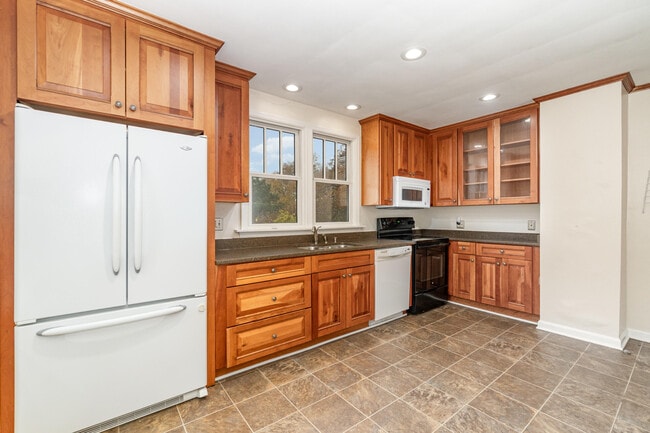 Building Photo - 508 Farrell Dr