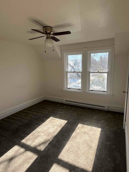 Building Photo - 120 S Bozeman Ave